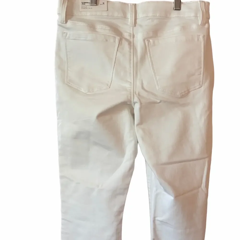 Soma 5 pocket slimming Jean. NWT size M.